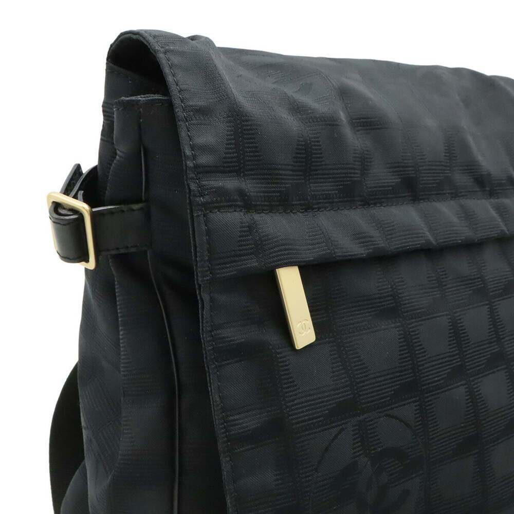 CHANEL Black Shoulder Bag - Picture 7 of 8